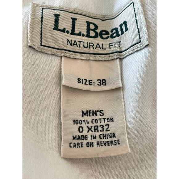 L.L. Bean khaki tan flat front shorts size 38 100% Cotton - Picture 3 of 6
